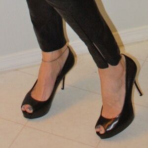 Gucci heels, peekaboo toe